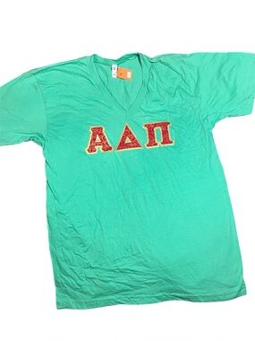 Greek Letter V‑Neck Tee in Mint with Red Appliqué